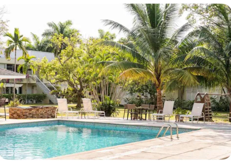 Beryls At Seawind On The Bay , Montego Bay , Jamaica Apartment Exterior photo